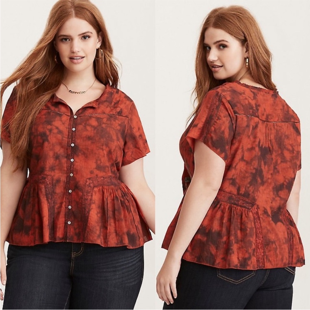 Torrid Tye Dye Peplum Lace Detail Short Sleeve Top